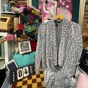 This is a René Rofé women's polyester leopard print sleepwear